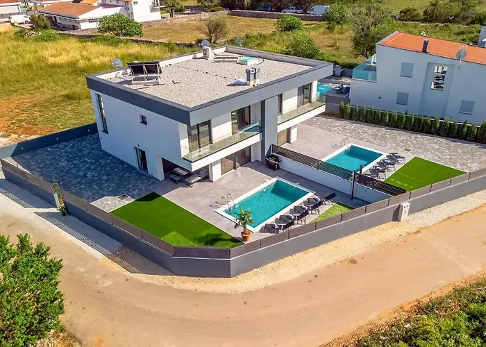 Villa Maestral