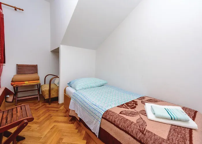 Awesome Home In Zaton Veliki